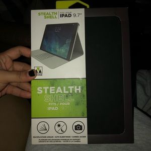 *NEW* IPad Black Case